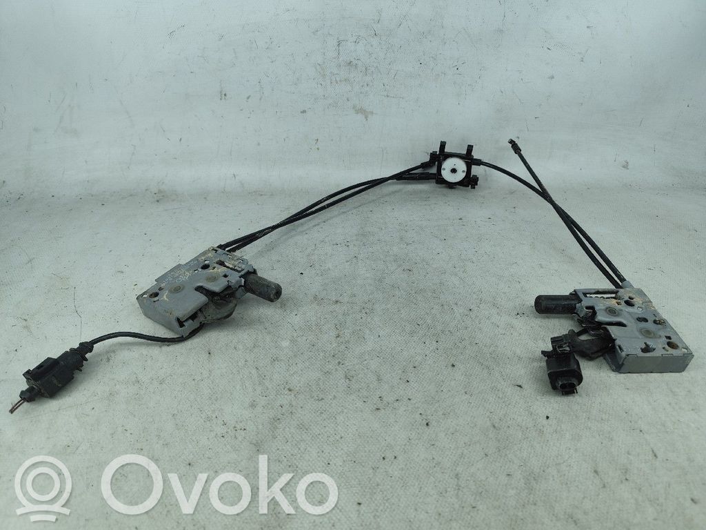 Konepellin lukituksen salpahaka   4K0823509A