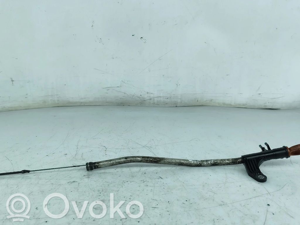 Citroen C4 II Picasso Tuyau de remplissage d'huile