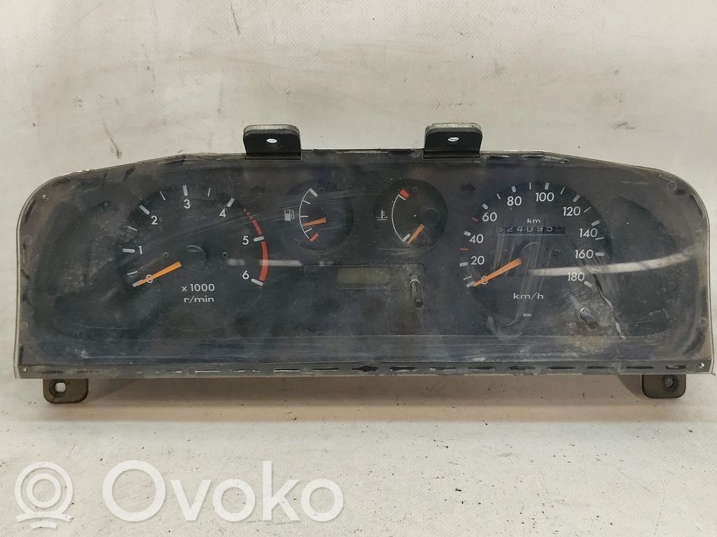 Nissan Terrano Vitezometru (grup de instrumente) 