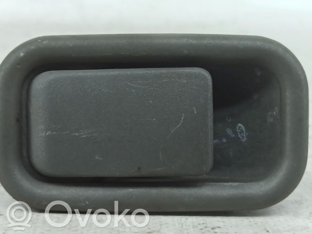 Manecilla interna puerta delantera