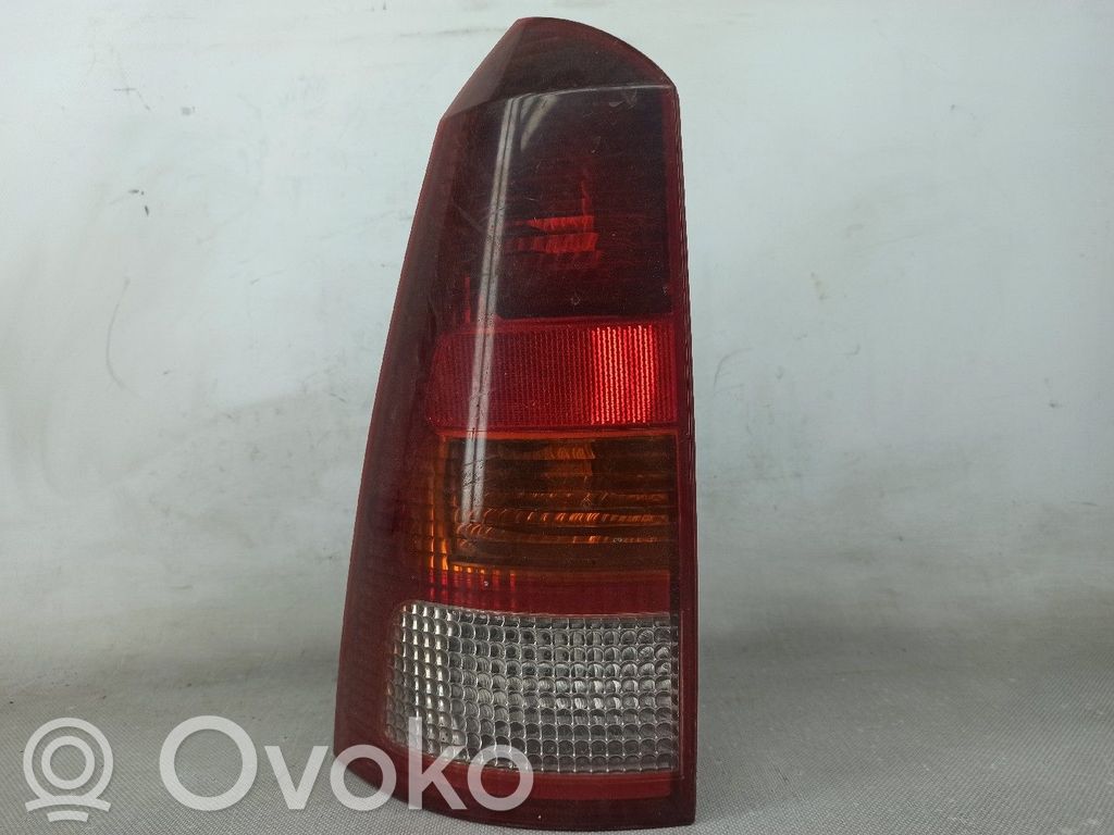 Tailgate rear/tail lights