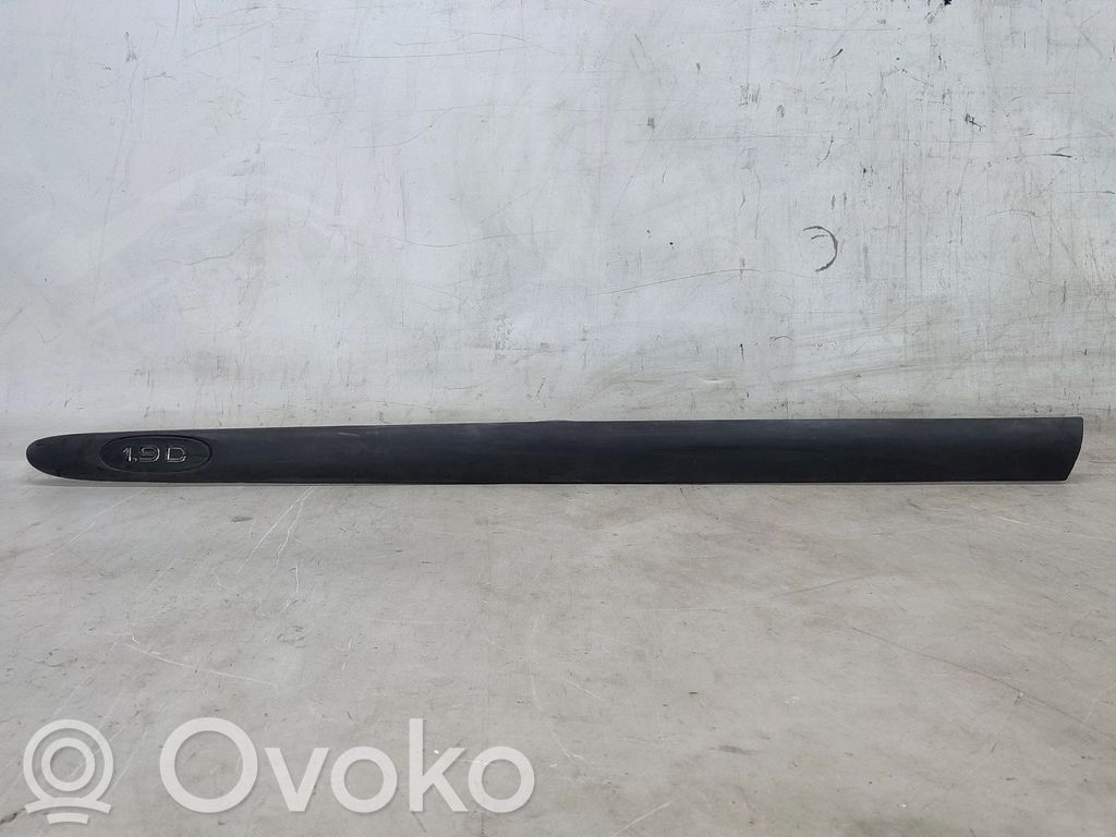 Renault Clio I Front door trim (molding) 