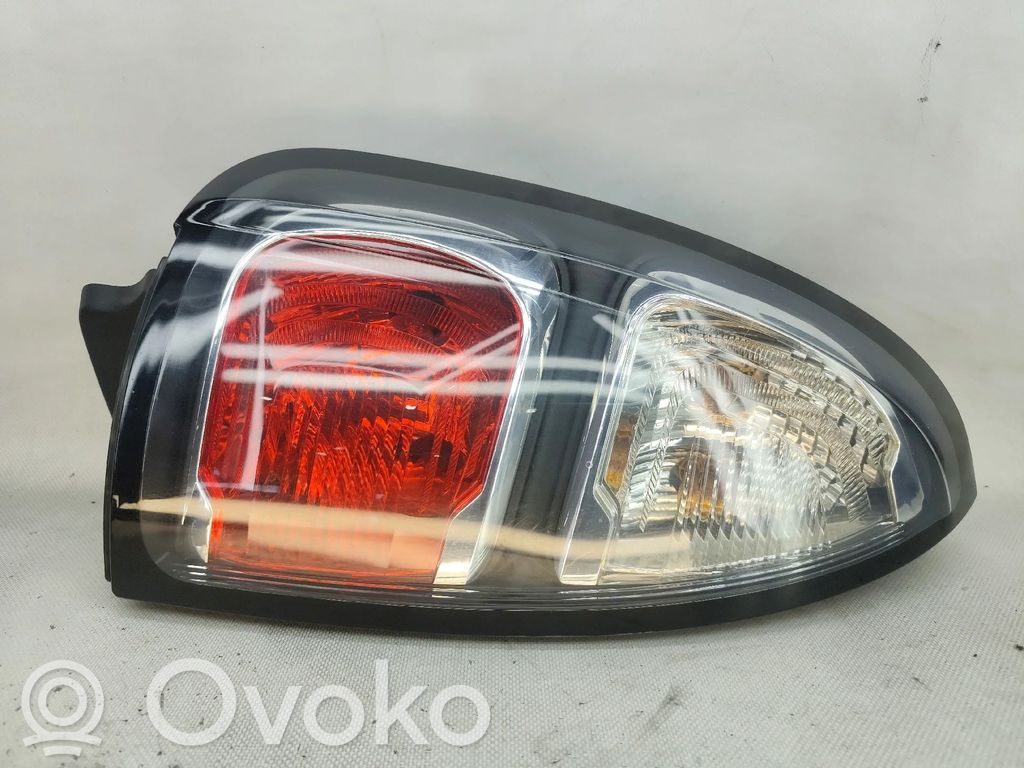 Citroen C3 Picasso Lampy tylnej klapy bagażnika 
