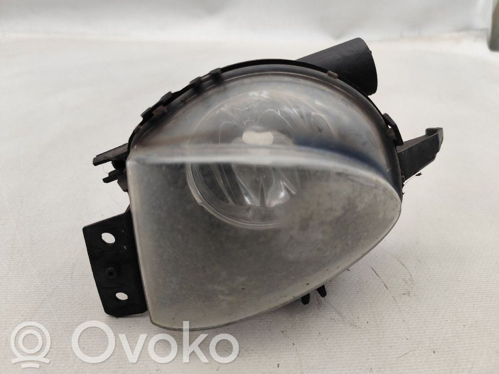Miglas lukturis priekšā   6948373,EKY76U