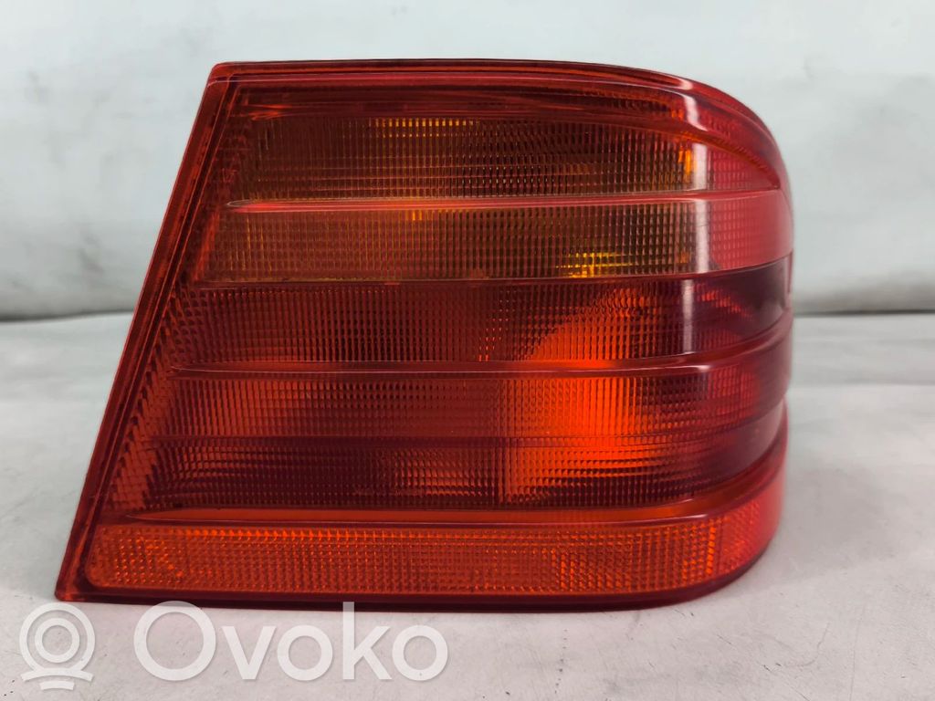 Mercedes-Benz E W210 Luci posteriori 