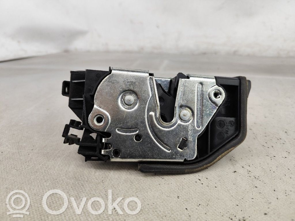 BMW 5 F10 F11 Serratura portiera anteriore