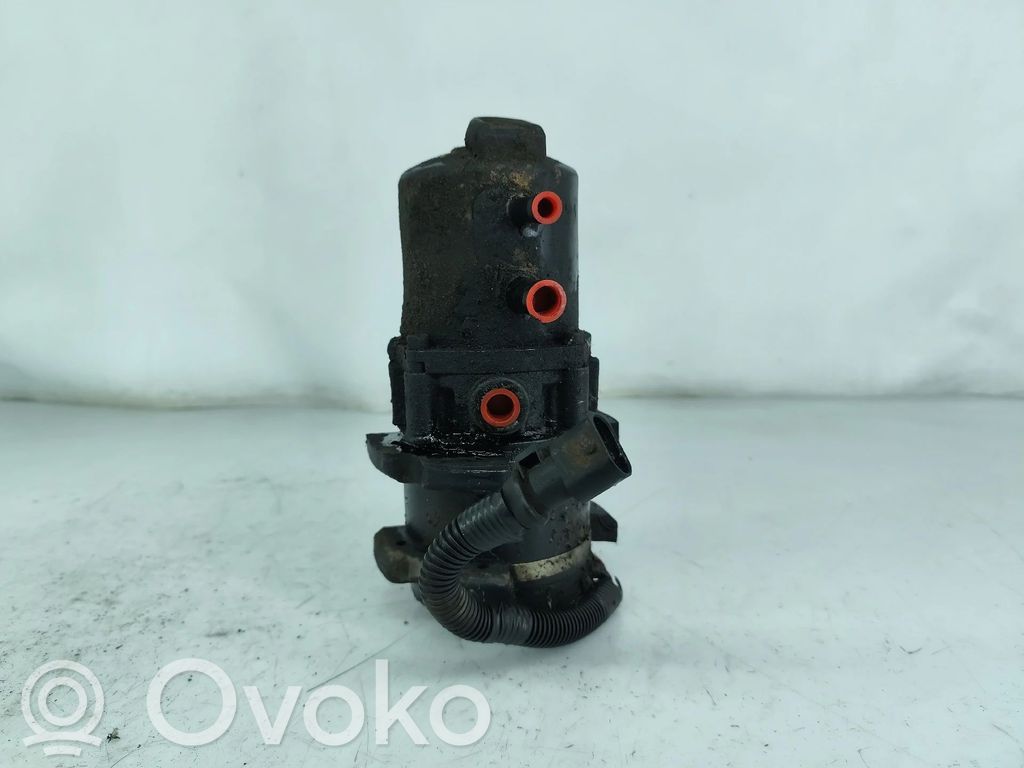 Ohjaustehostimen pumppu   183042610H,111849B