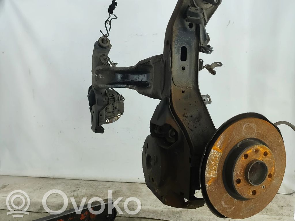 Peugeot 308 Belka osi tylnej
