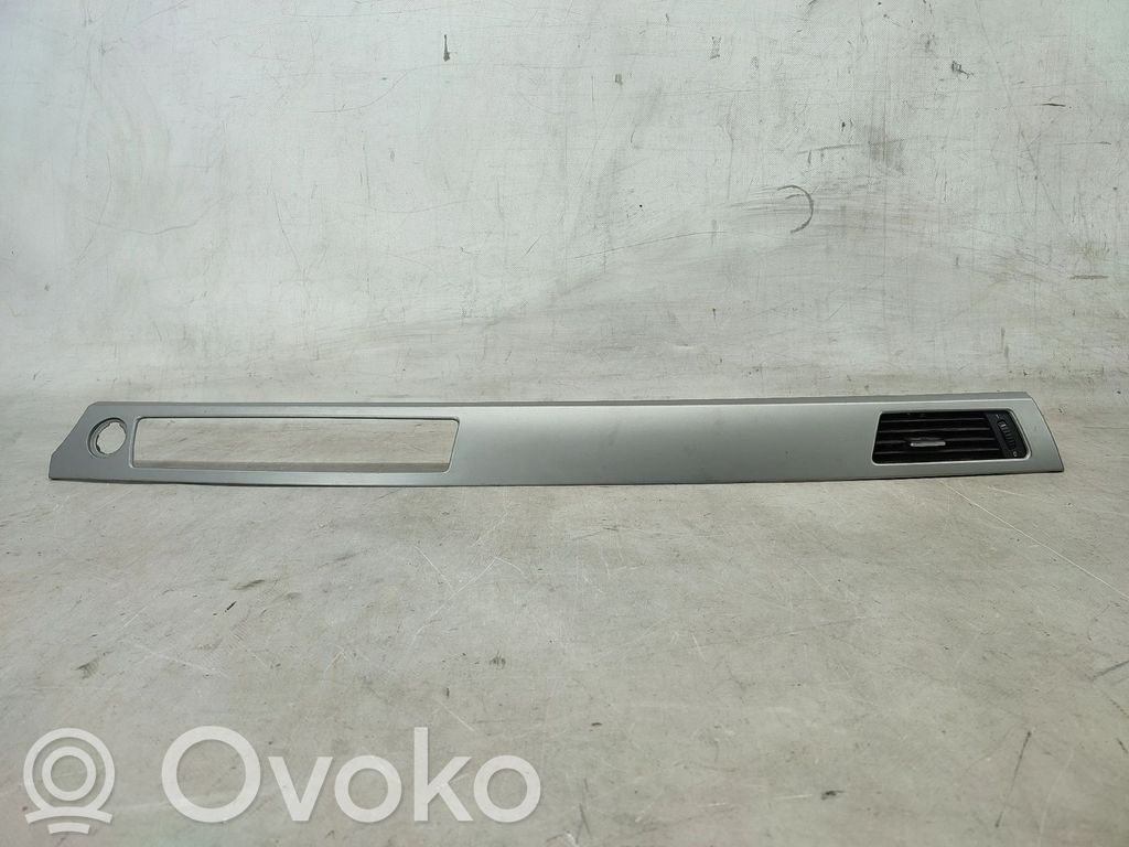 BMW 3 E90 E91 Kojelaudan kehys 