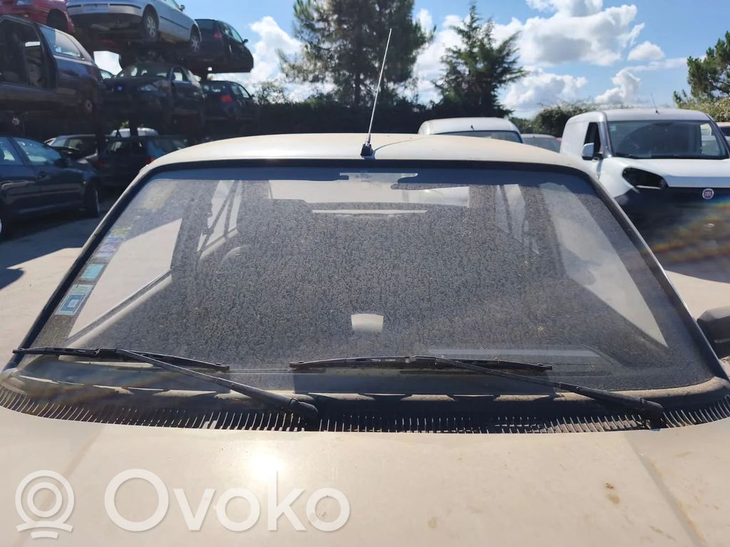 Peugeot 305 Pare-brise vitre avant