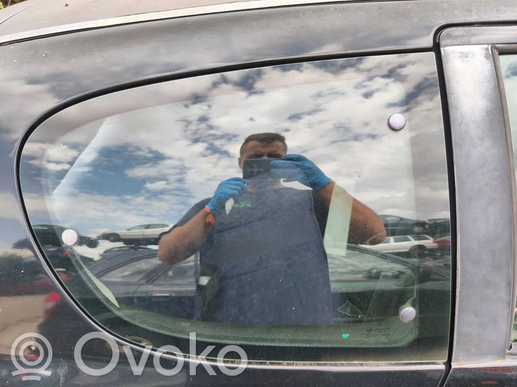 Peugeot 206 Takasivuikkuna/-lasi