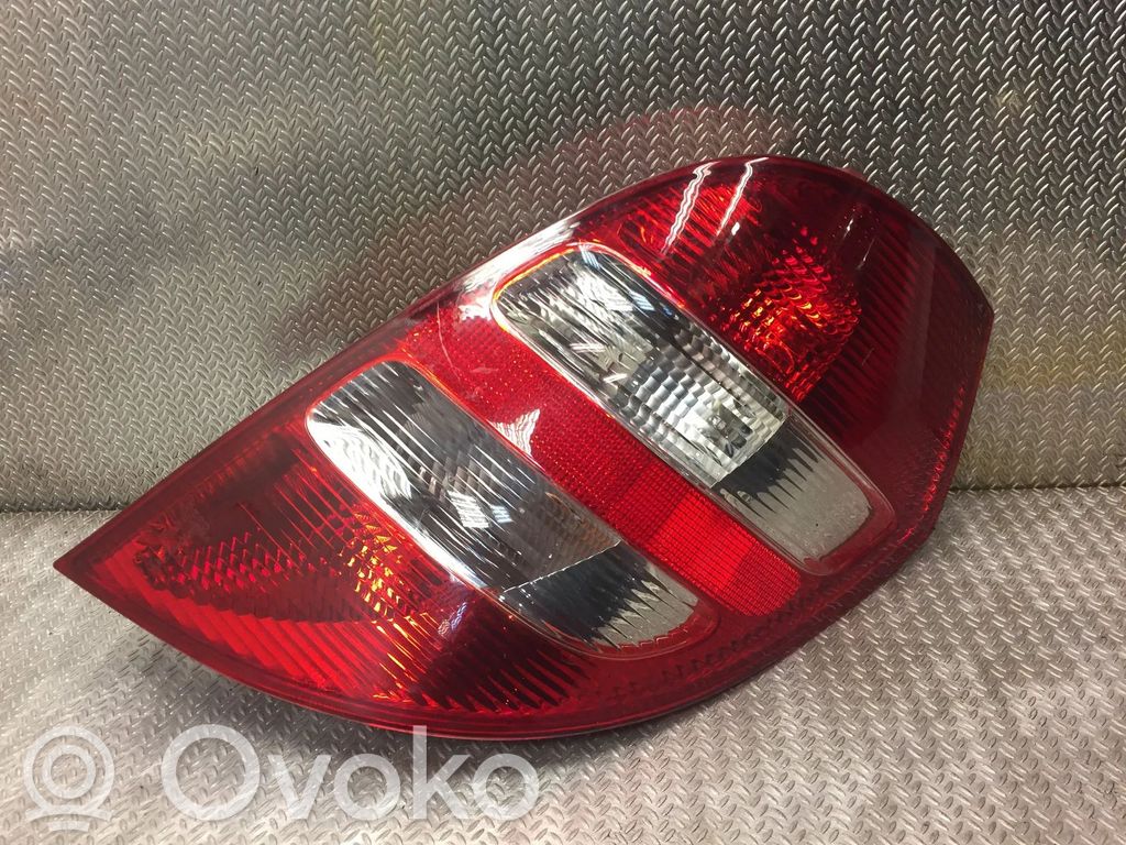 Mercedes-Benz A W169 Luz trasera/de freno 