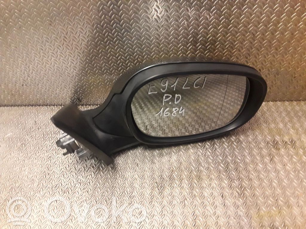 Front door electric wing mirror