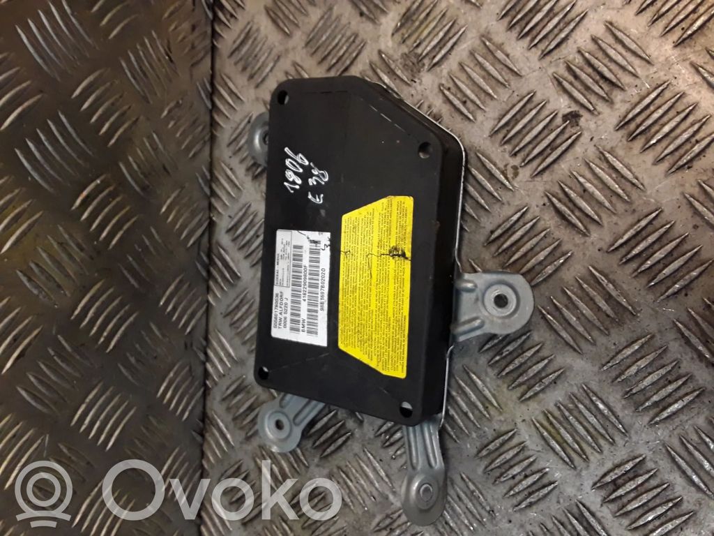 BMW 7 E38 Airbag de la puerta delantera 
