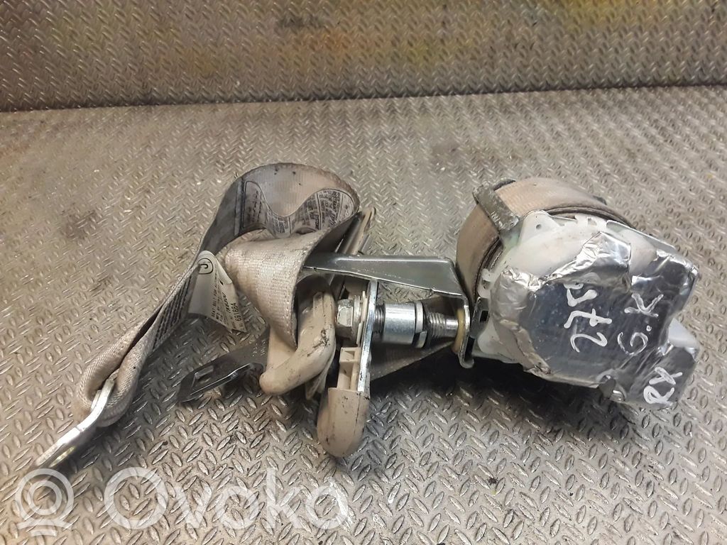 Pas bezpieczeństwa fotela tylnego   7K8300
