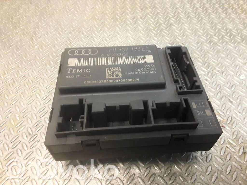Unité de commande module de porte   4F0959793E