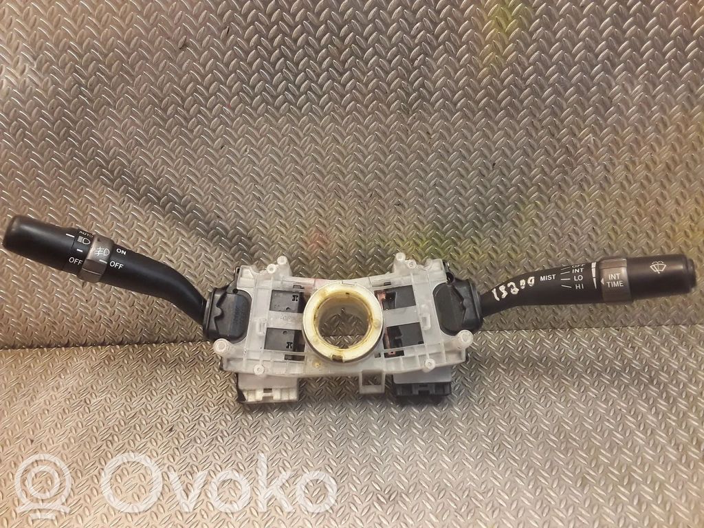 Lexus IS 200-300 Palanca de control del limpiaparabrisas 