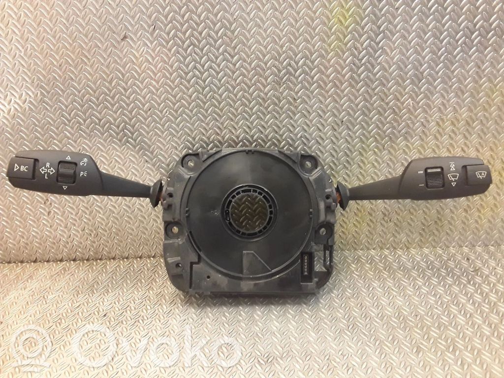 BMW 1 E81 E87 Commodo d'essuie-glace 