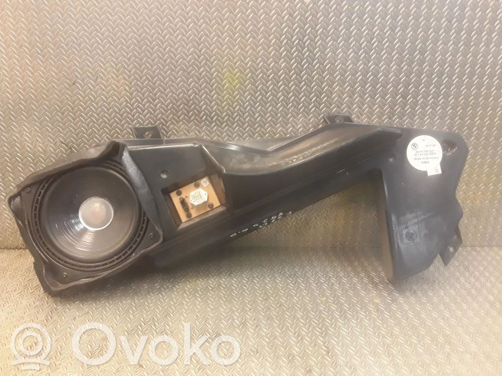 BMW 7 E38 Takaoven kaiutin 