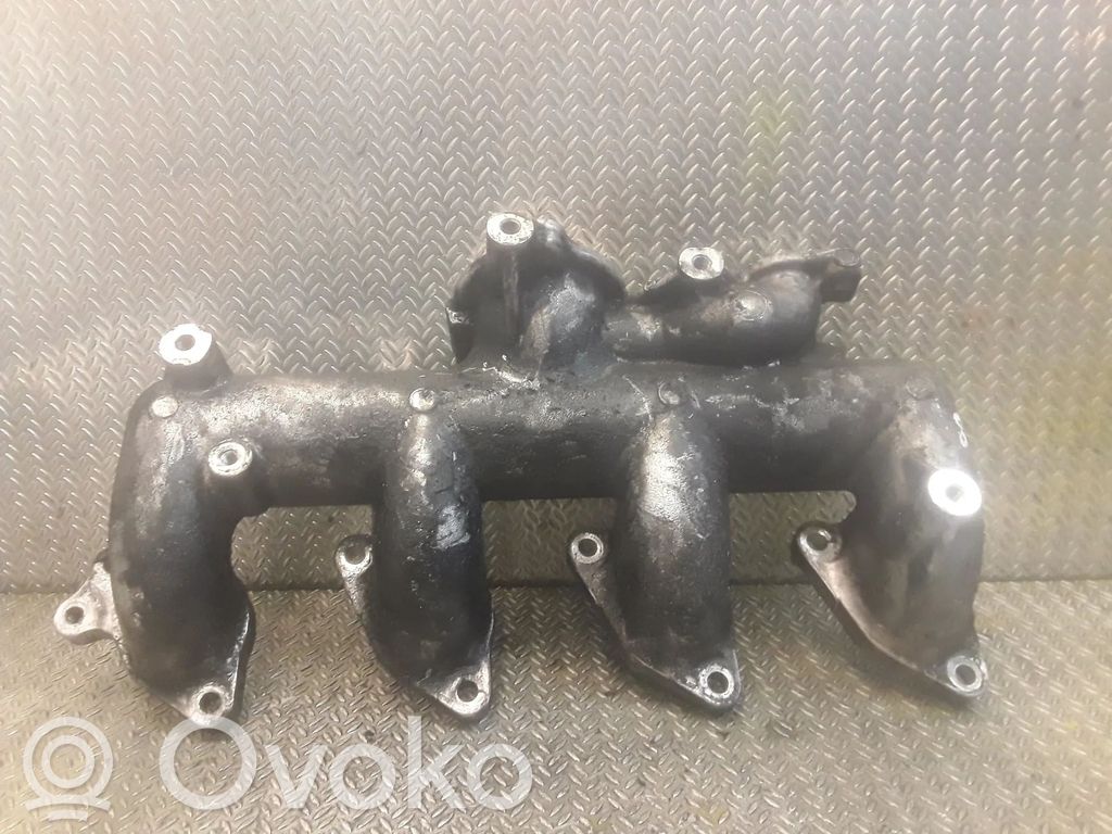 Mitsubishi Pajero Sport I Colector de admisión 