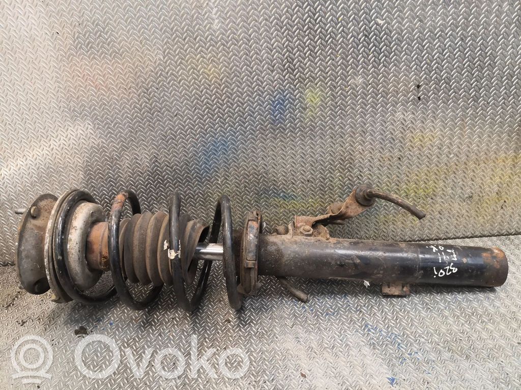 BMW 3 E90 E91 Priekšpusē amortizators 
