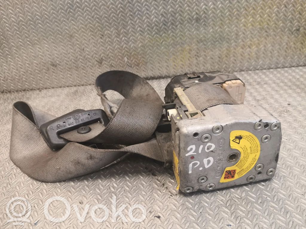 Mercedes-Benz E W210 Cinturón delantero 