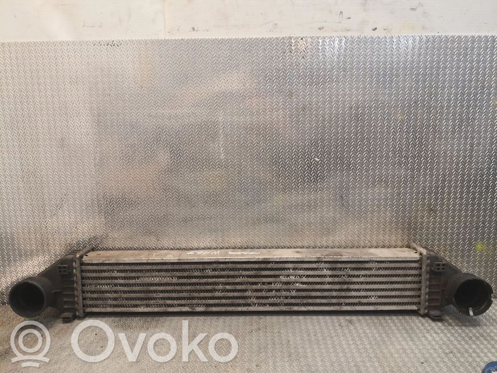Mercedes-Benz A W169 Chłodnica powietrza doładowującego / Intercooler 