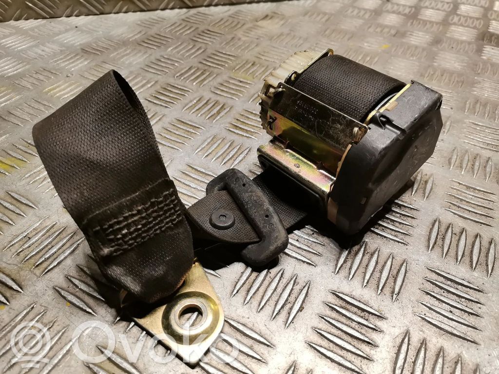 Mercedes-Benz C W203 Cinturón trasero 