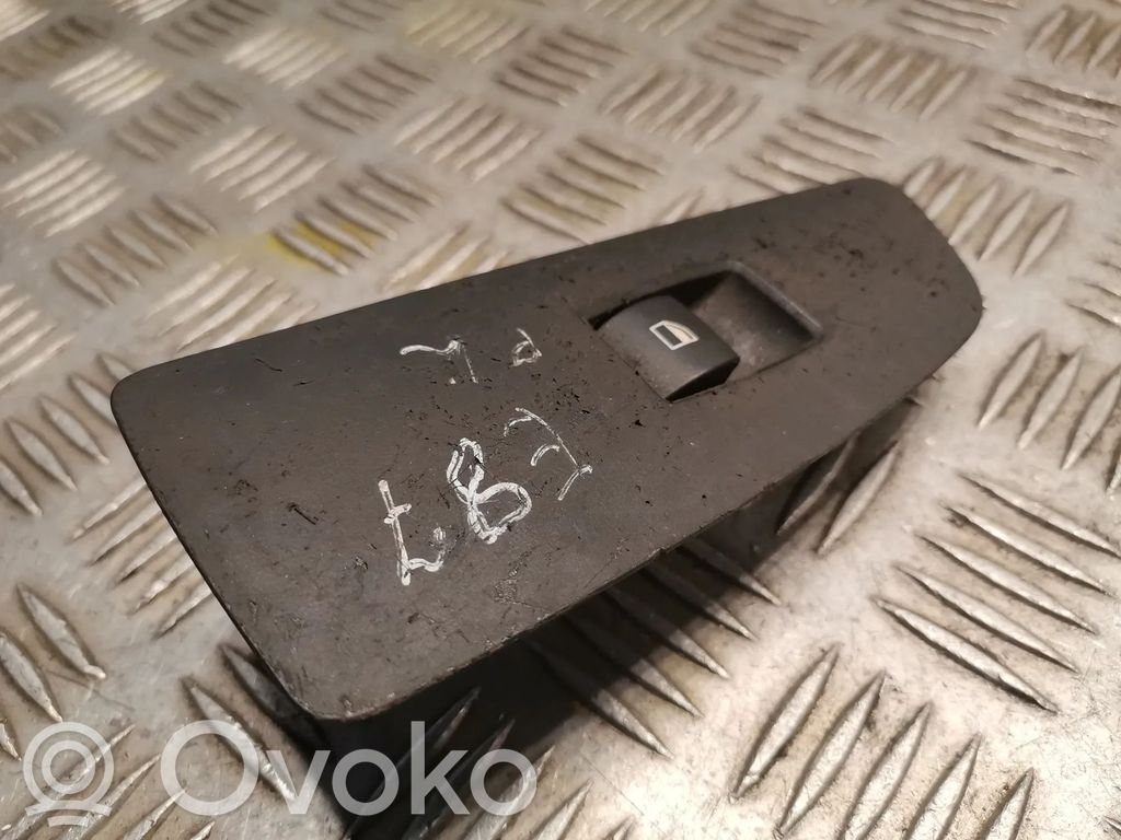 BMW 1 E81 E87 Electric window control switch 