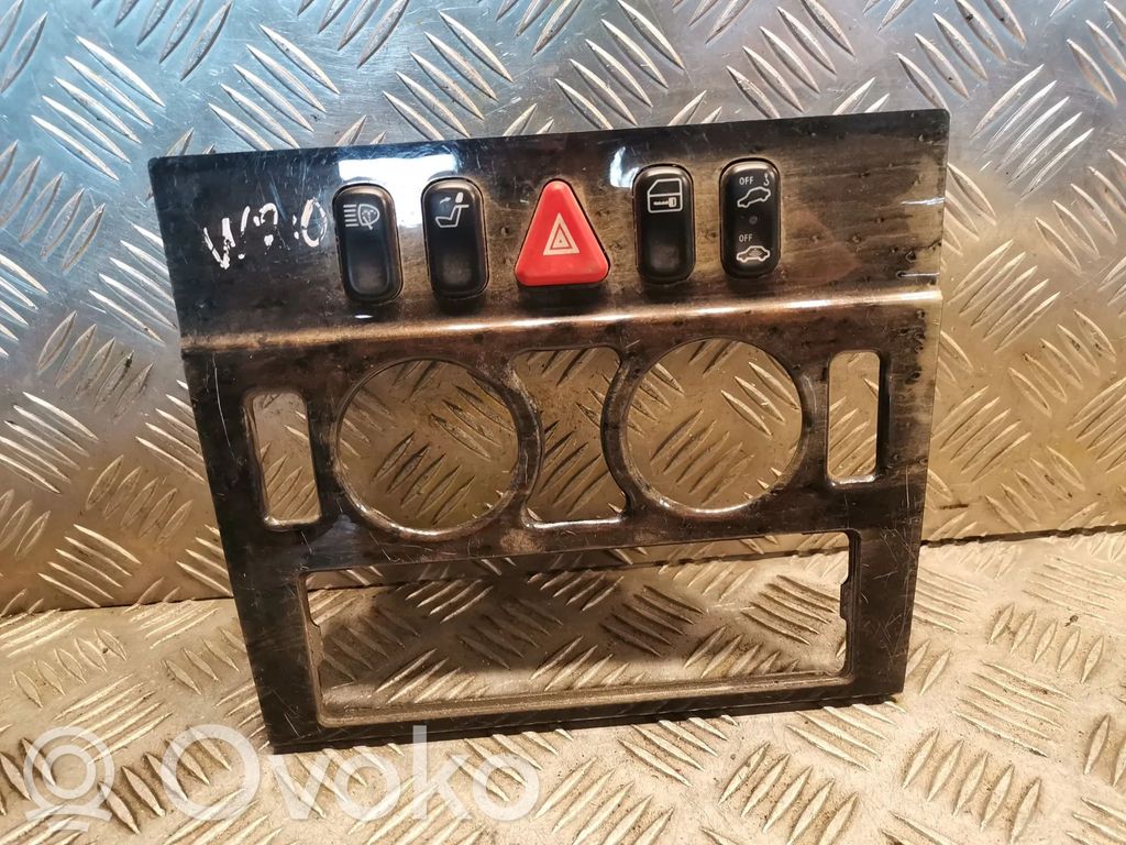 Mercedes-Benz E W210 Otros elementos de la consola central (túnel) 