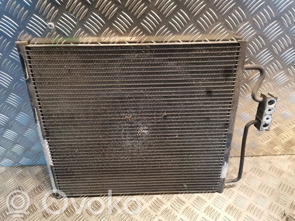 BMW 7 E38 Radiateur condenseur de climatisation 