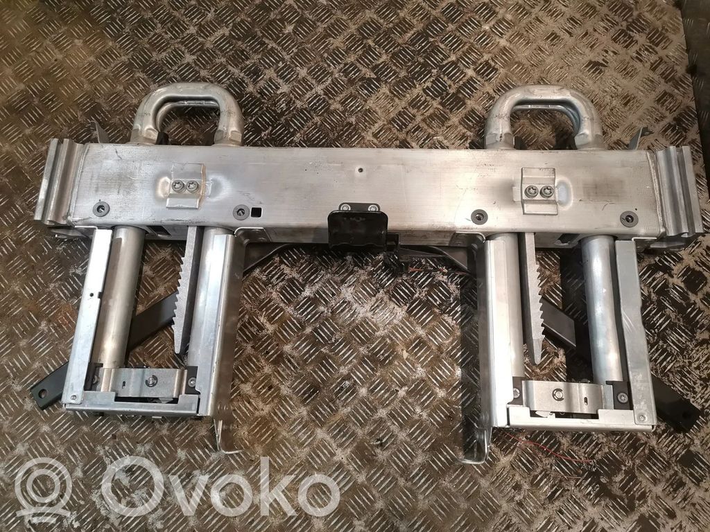 BMW 1 E82 E88 Priekinės sėdynės galvos atrama 