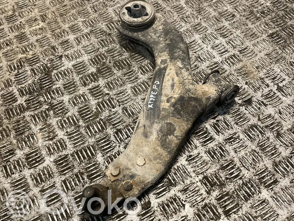 Jaguar X-Type Вилы 