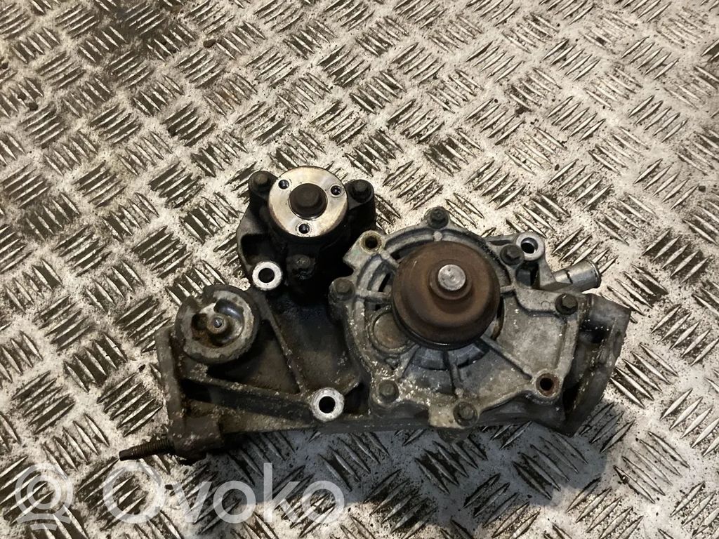 Pompe de circulation d'eau   5X4E8501AA,C2S43292