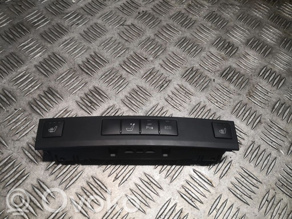 Mercedes-Benz E W212 A set of switches 