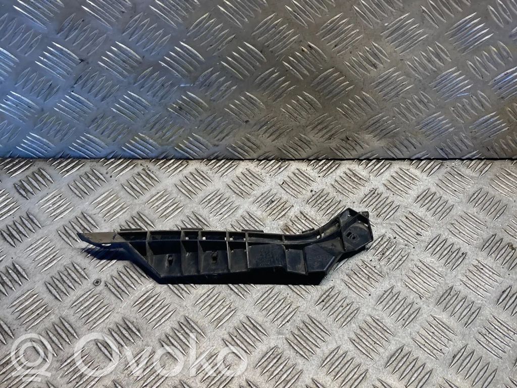 Subaru Legacy Front bumper mounting bracket 