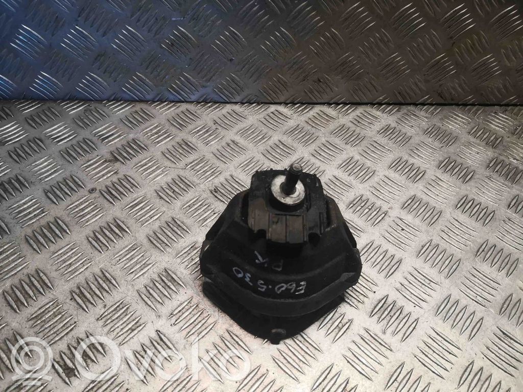 BMW 5 E60 E61 Engine mount bracket 