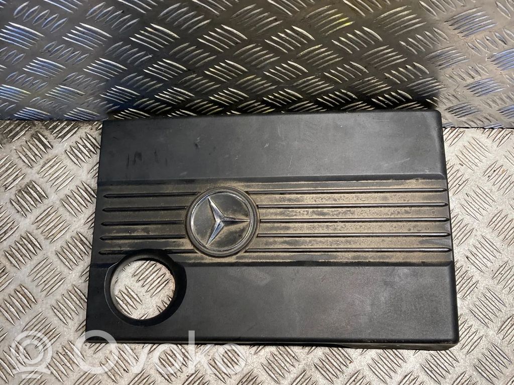Mercedes-Benz C W204 Osłona górna silnika 
