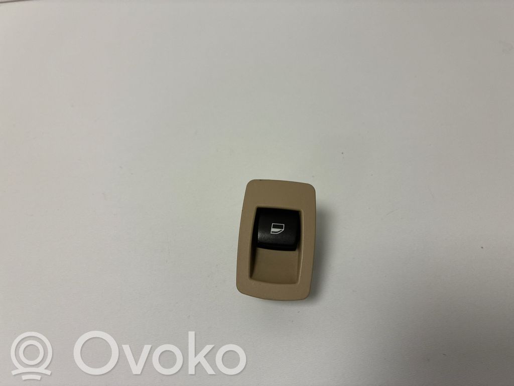 Przyciski szyb   6935534,15979800,6945876