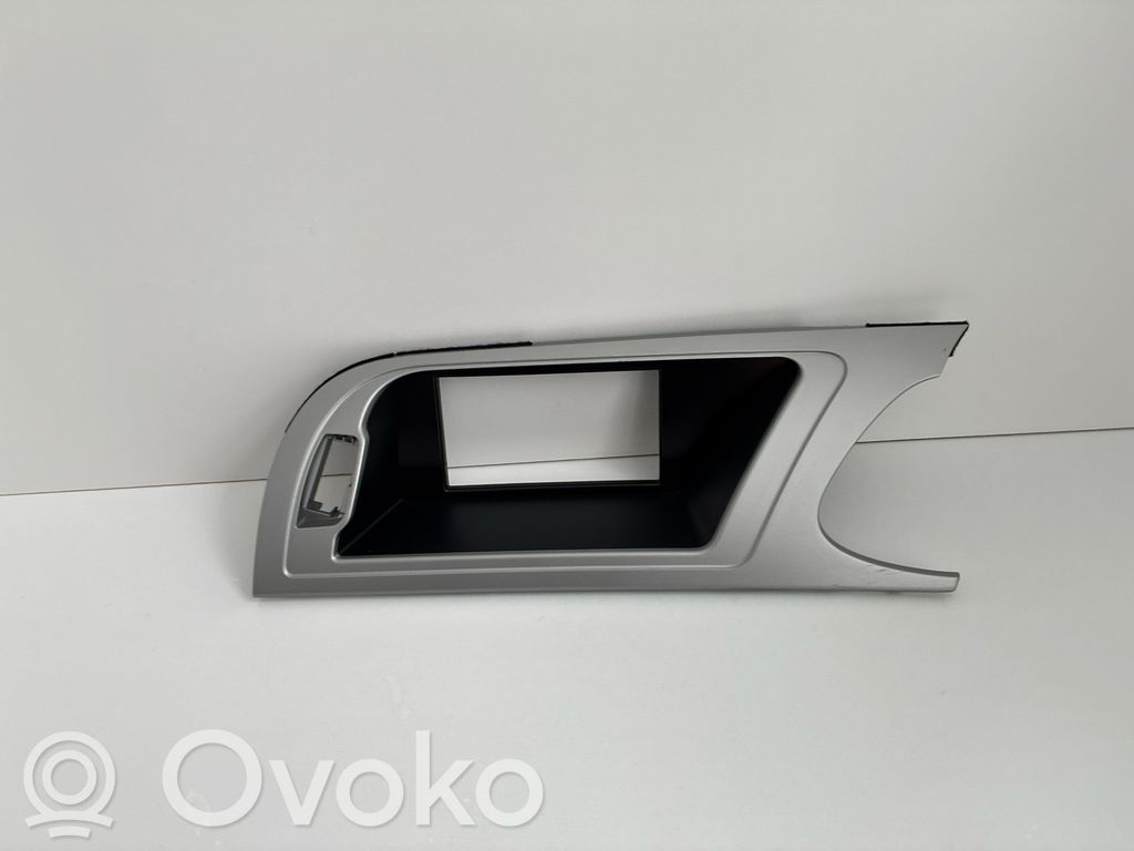 Audi A4 S4 B8 8K Konsola środkowa / Radio / GPS 