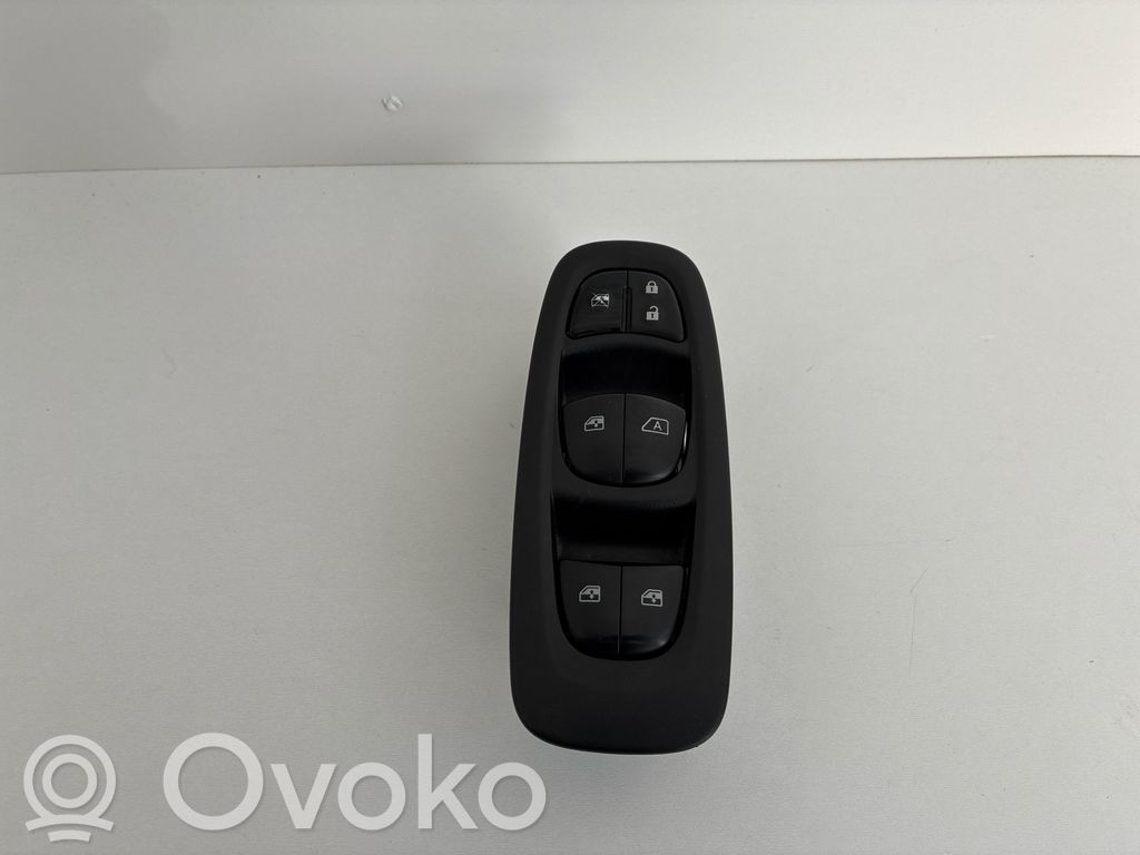 Renault Kadjar Electric window control switch 