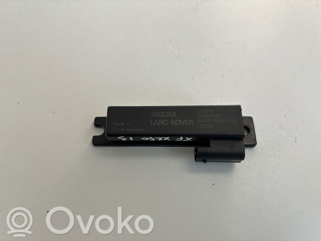 Jaguar XF X250 Antena systemu bezkluczykowego 