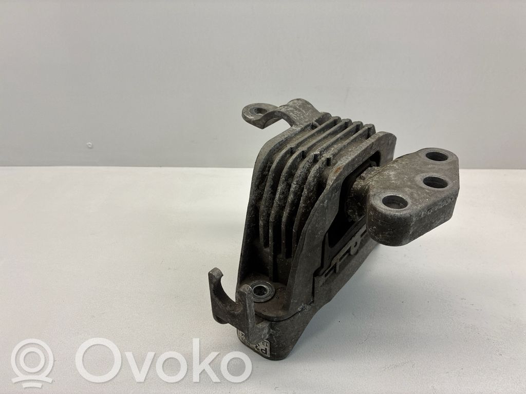 Opel Astra J Engine mount bracket 