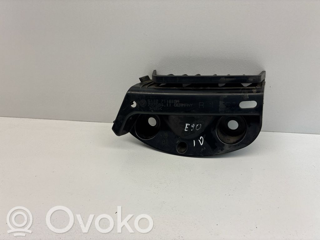 BMW 3 E90 E91 Galinis laikiklis bamperio 