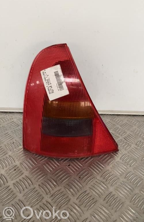 Renault Clio II Feux arrière / postérieurs