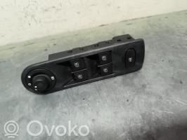 Renault Captur Przyciski szyb 