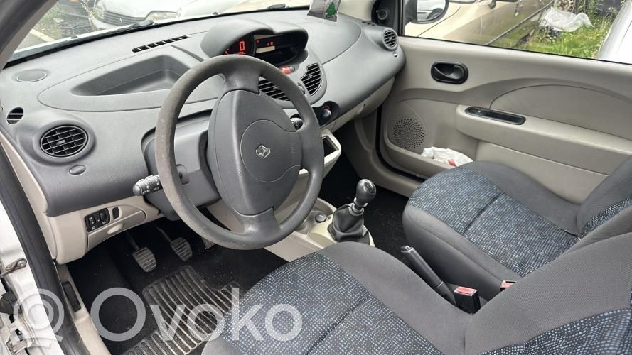 Renault Twingo II Macara ușă față cu motor 