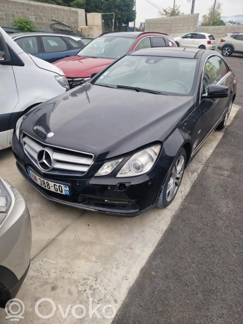 Mercedes-Benz E C207 W207 Etuovi 