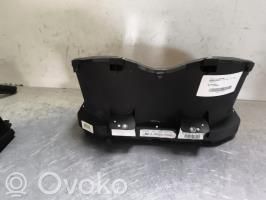 Toyota Auris 150 Geschwindigkeitsmesser Cockpit 