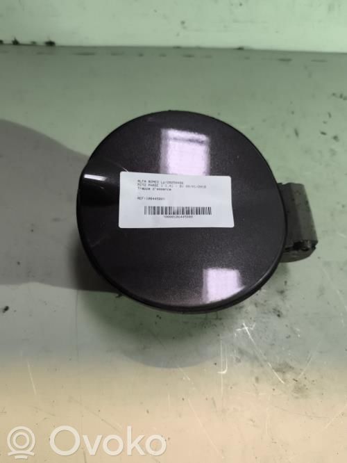 Polttoainesäiliön korkki   156084719